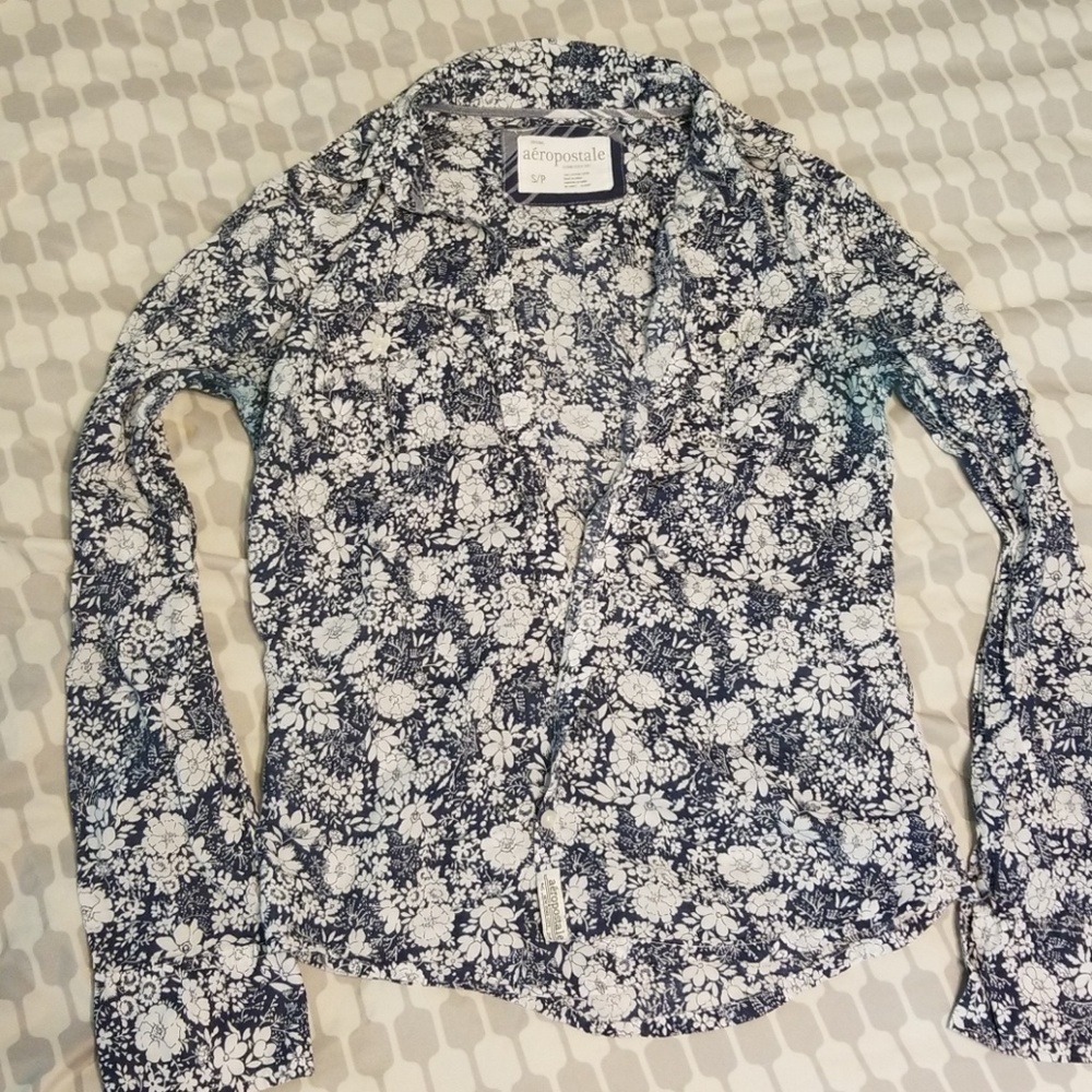 Cute floral button down shirt by Aerpostale